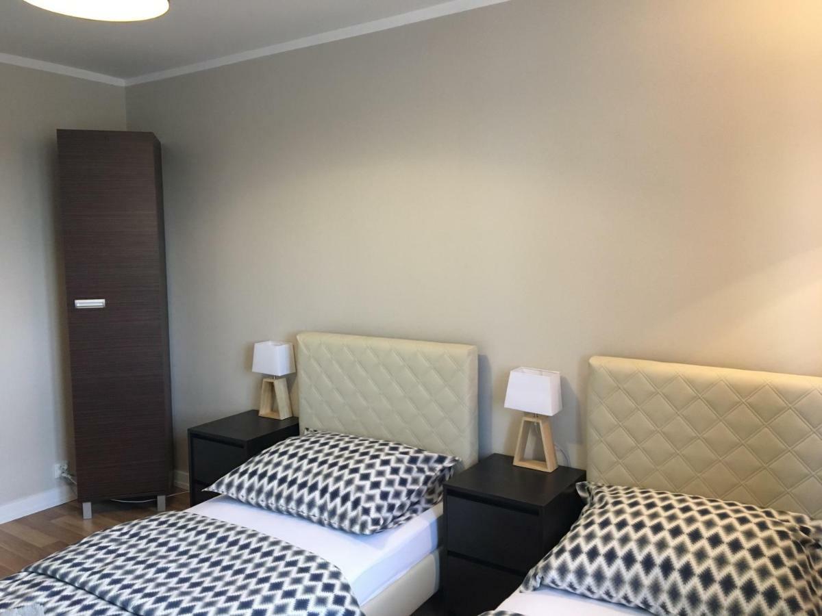 Family & Business Elegant Apartments Rynek Centrum Downtown - 2 Bedroom, Balcony, Parking Kielce Luaran gambar