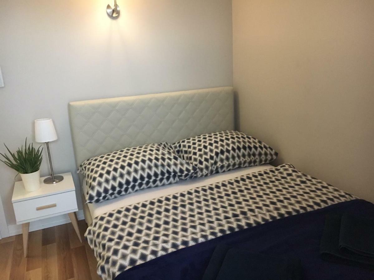 Family & Business Elegant Apartments Rynek Centrum Downtown - 2 Bedroom, Balcony, Parking Kielce Luaran gambar